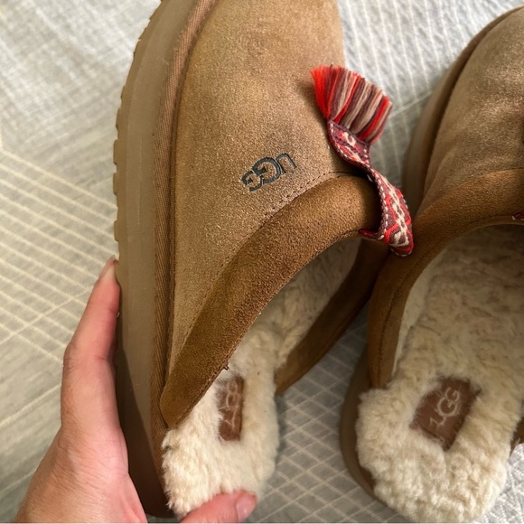 UGG Kids Tazzle Suede Slippers big kid sz 4 - Picture 10 of 16